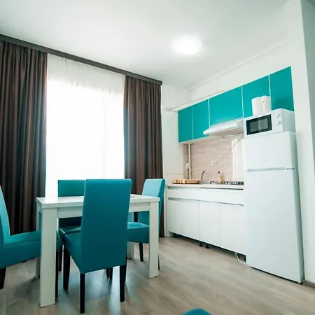 Summerland Apartament 公寓 马马亚