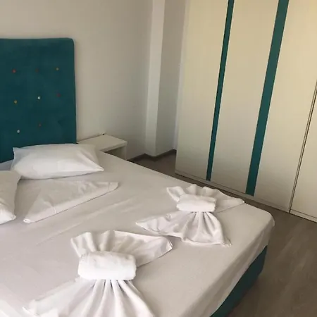 Summerland Apartament 公寓 马马亚